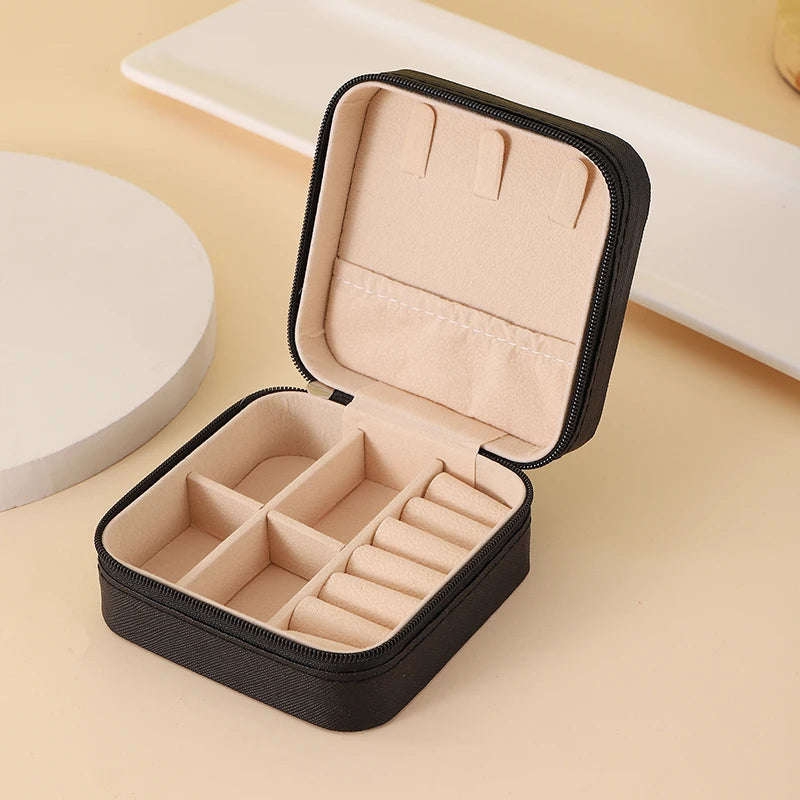 Portable Mini Jewelry Storage Box Travel Organizer Jewelry Case Leather Storage Earrings Necklace Ring Jewelry Organizer Display